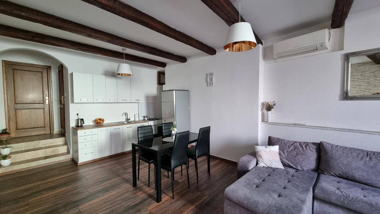 Apartman Ivo Apartment Novigrad  ภายนอก รูปภาพ